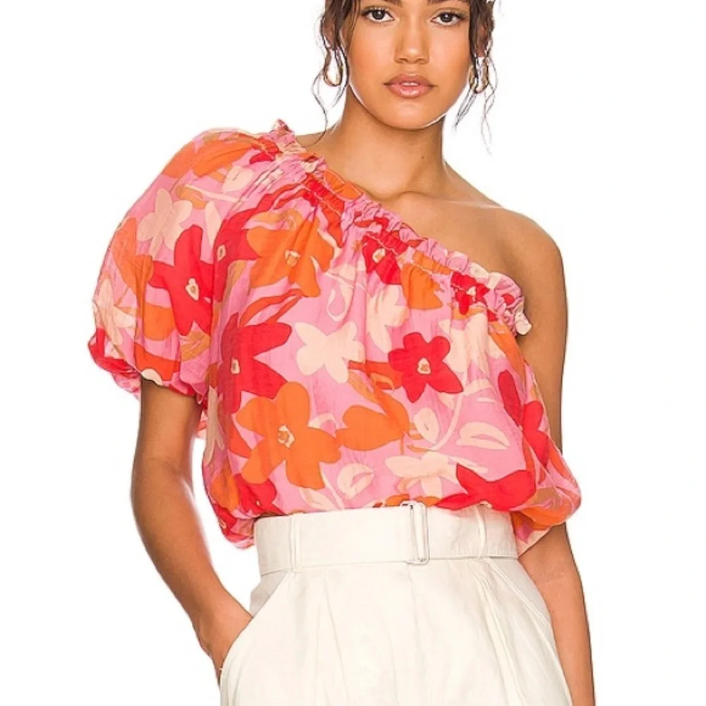 (B22) NEW‎ ASTR the Label Atlanta Top in Pink Red Multi Floral, Size Small, NWOT